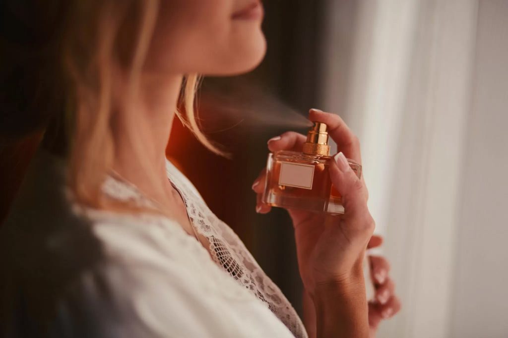 En İyi Kadın Parfümü Tavsiyesi - Bilgeni Tavsiyesi